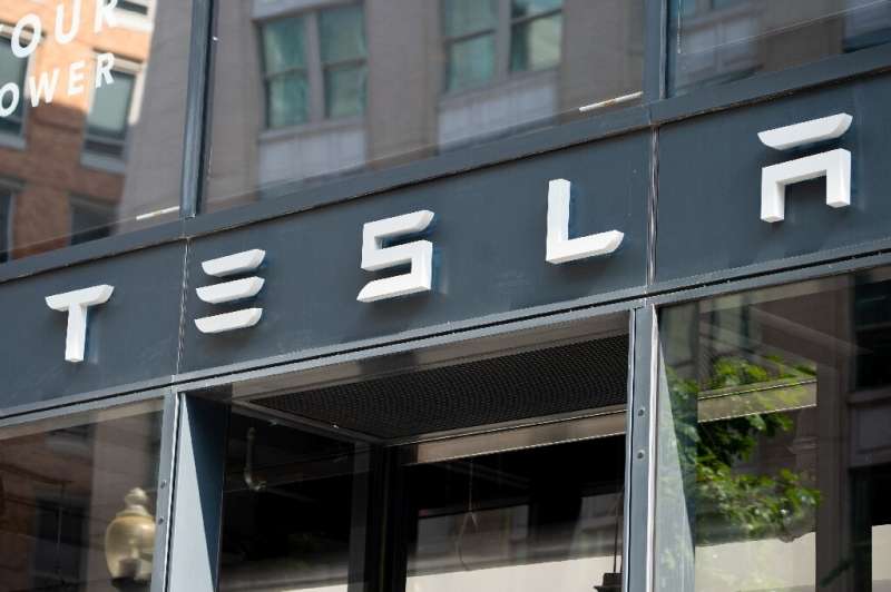 Tesla states on its website that current Autopilot features require "active driver supervision and do not make the vehicle autonomous" Tesla states on its website that current Autopilot features require "active driver supervision and do not make the vehicle
